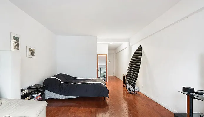 Rented by Brown Harris Stevens | media 9