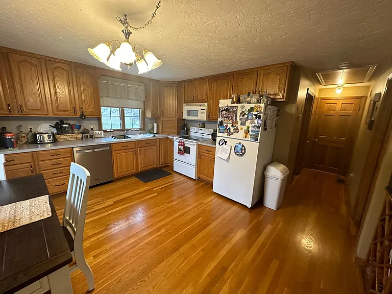 1 Rennie Dr #1 — Photo 4