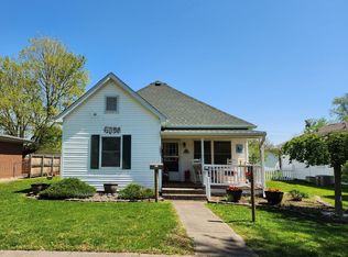 1241 N 8th St, Clinton, IN 47842