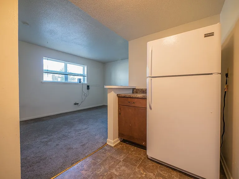 Campus View Apartments — Photo 8