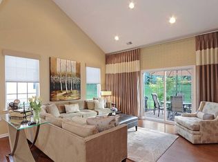 75 Timber Hill Dr, Monroe Township, NJ 08831