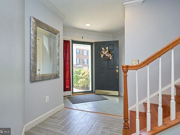4th image of 8071 Montour Heights Dr
