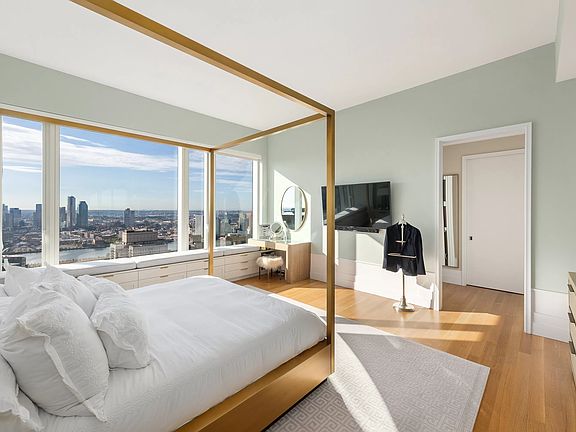 5th image of 252 E 57th St #53B