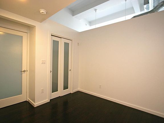 3rd image of 726 Market St #2