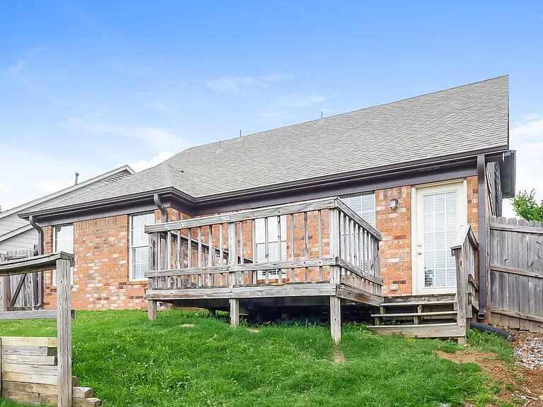 10115 Cross Valley Dr — Photo 16
