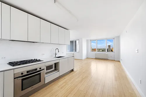 322 W 57th St Photo 1