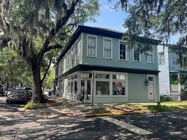 1817 Bull St — Photo 2