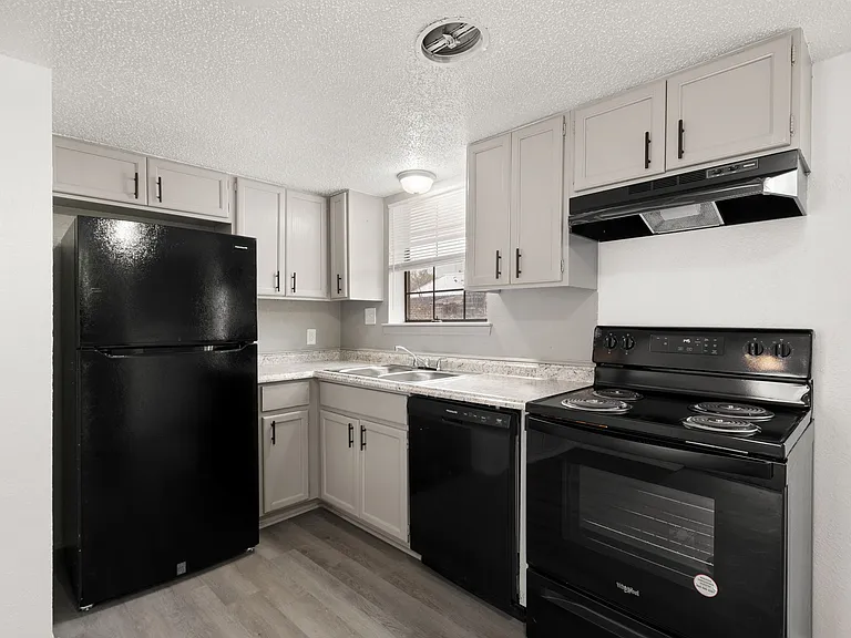 713 N 7th St #11 — Photo 5