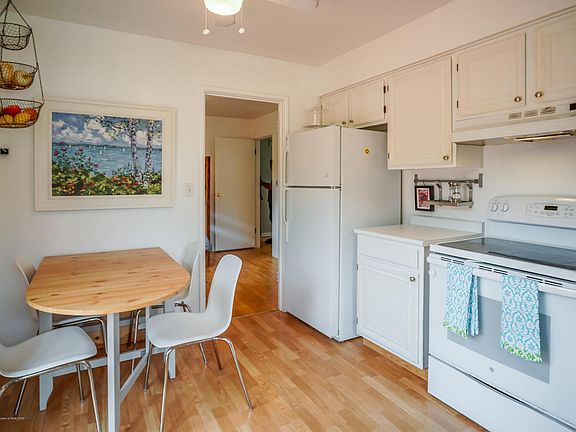 5th image of 536 Moorland Dr