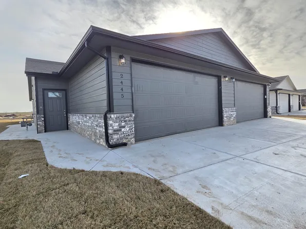 2443 S Wheatland St, Wichita, KS 67235