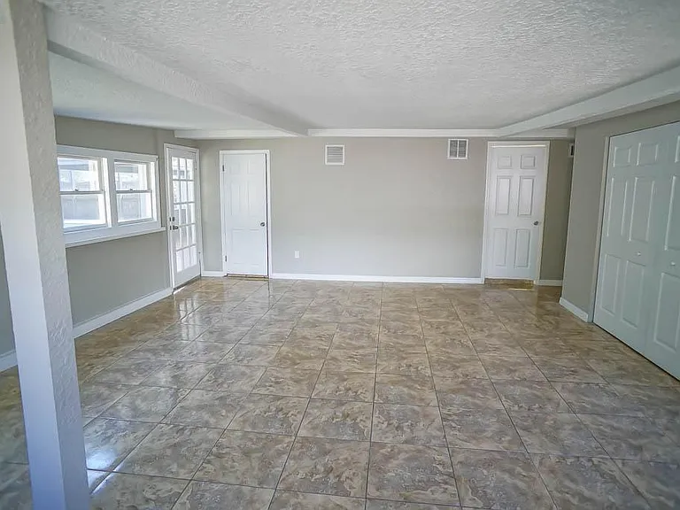 1881 Windsor Dr — Photo 17