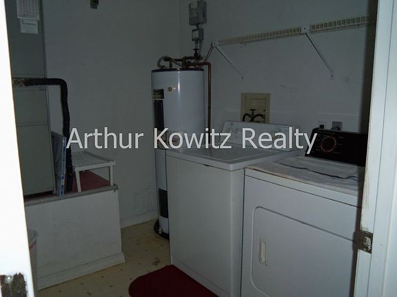 2nd image of 1520 5th St