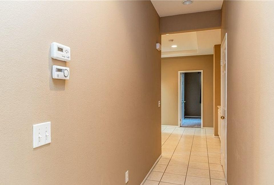 1st image of 29948 Westlink Dr