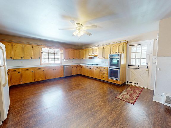 2nd image of 106 Ventre Ln