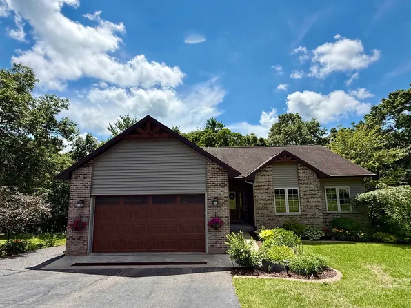 E9265 Pebblebeach Dr, Wisconsin Dells, WI 53965