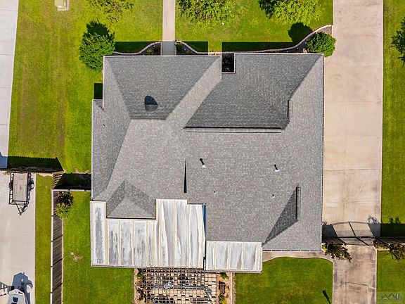 5th image of 125 Aubrey Joseph Dr