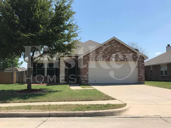 1401 Krista Dr, Burleson, TX 76028