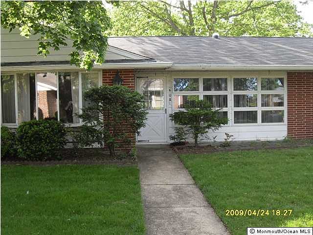 1st image of 600 Lake Point Drive #D