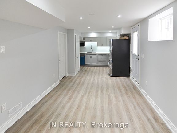 5th image of 34 McEchearn Cres