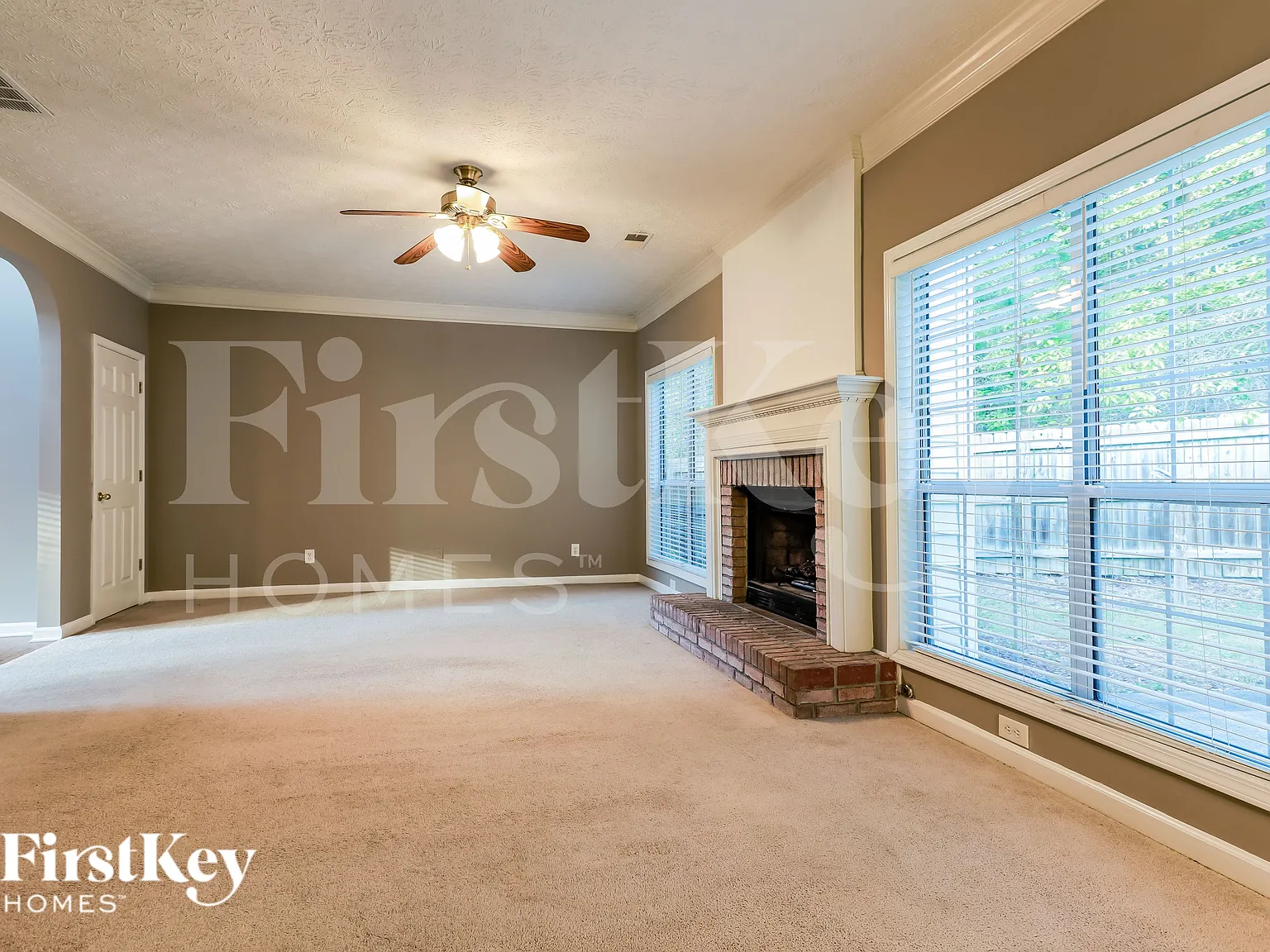 4 bed, 2.5 bath, 2238 sqft, $2,355 — Photo 3