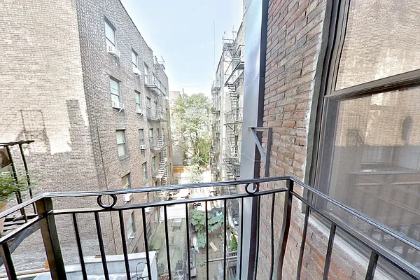 Rented by Centennial Properties NY | media 6