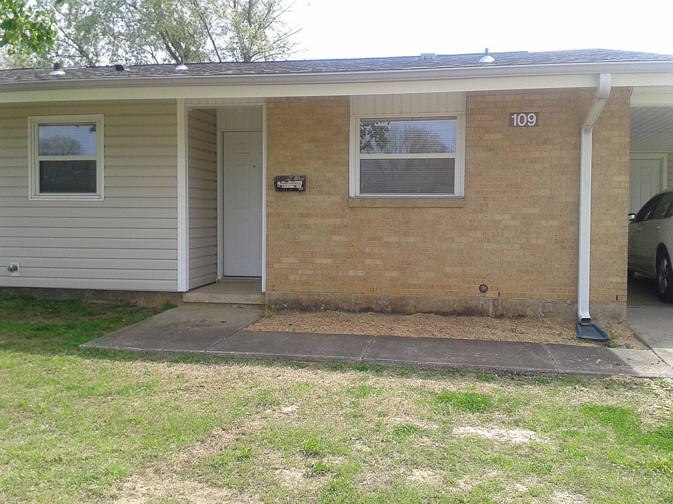 2nd image of 124 Tennessee Dr