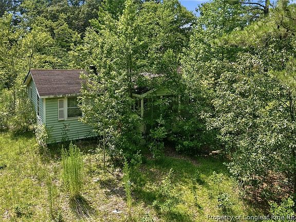 3rd image of 232 Iris St