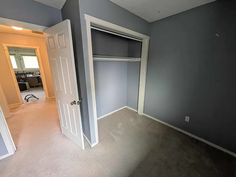 1704 Springmeadows Ct #B — Photo 17