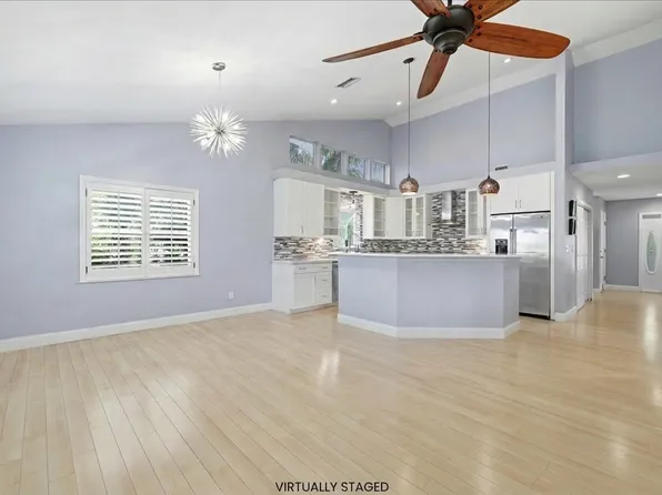 7215 Hendry Creek Dr, Fort Myers, FL 33908