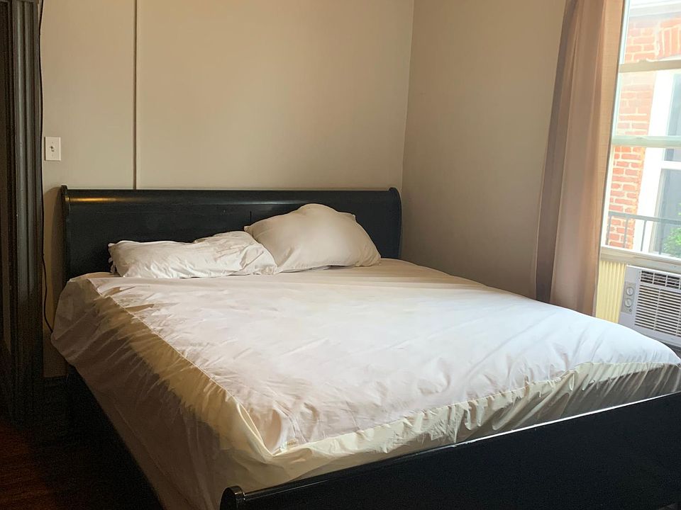 this is a king sized bed