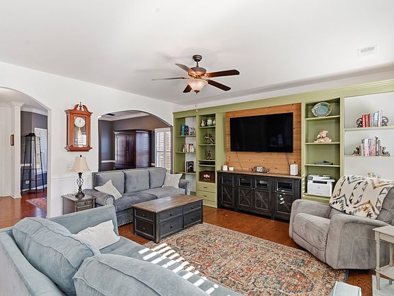 5th image of 7072 Northridge Dr