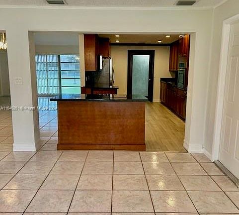 5th image of 620 NW 98th Ave