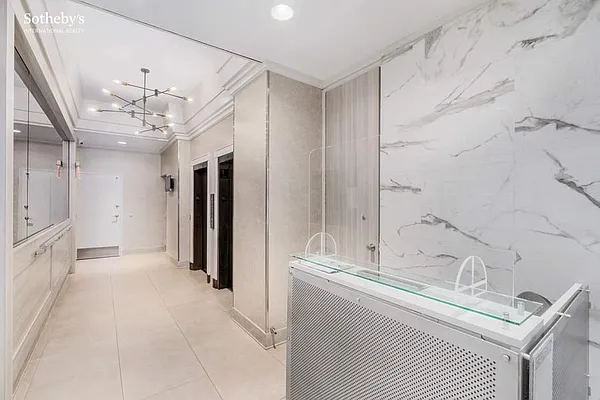 Sold by Sotheby's International Realty | media 9