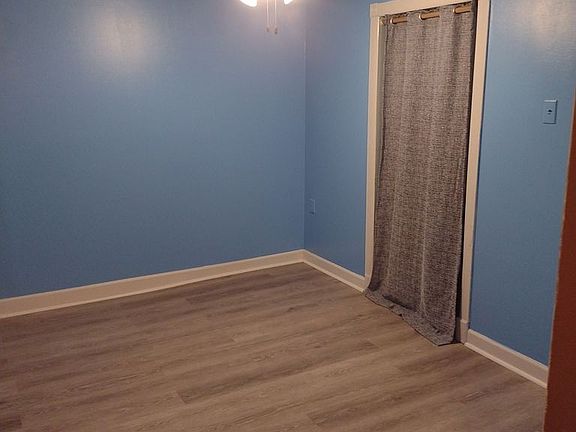 3rd image of 1421 8th Ave