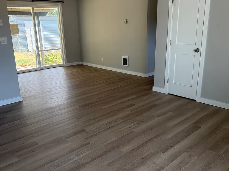 5646 Thurston Rd — Photo 10