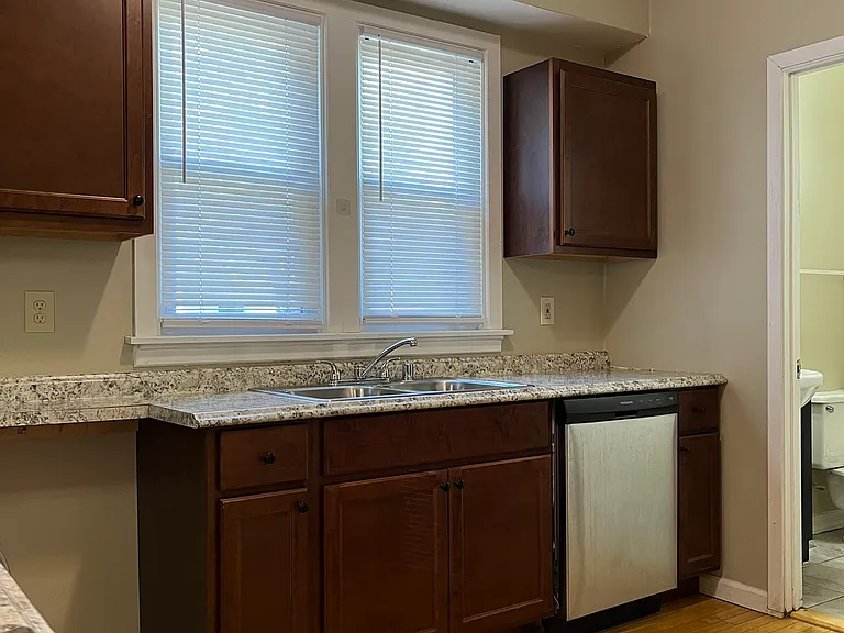 352 E Rosedale Ave #1 — Photo 8