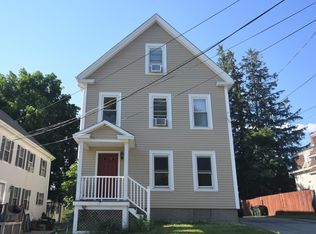 1 E Greenwood St, Amesbury, MA 01913