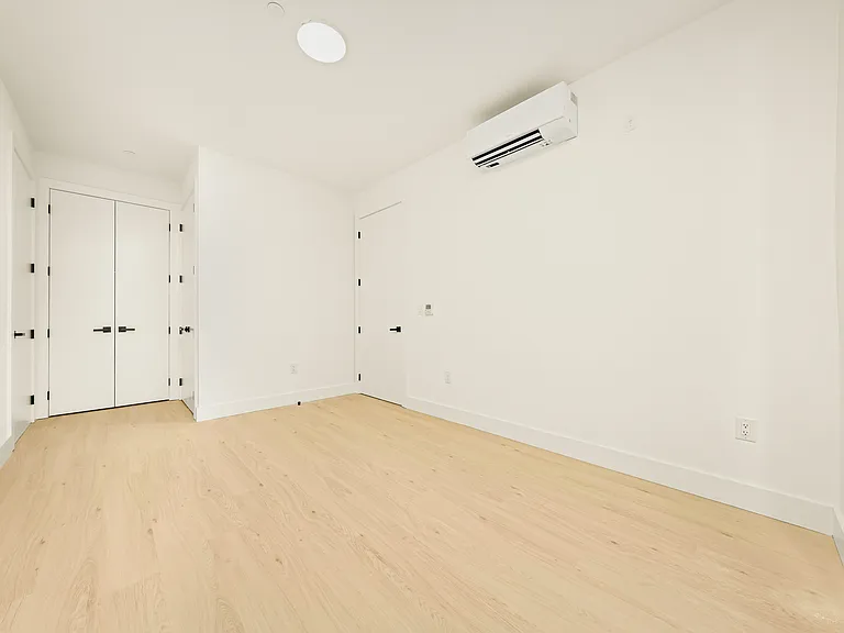 733 Lincoln Pl #1319 — Photo 8