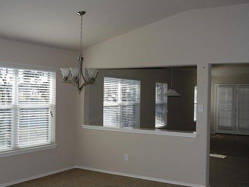 4th image of 300 S Lynnwood Trl
