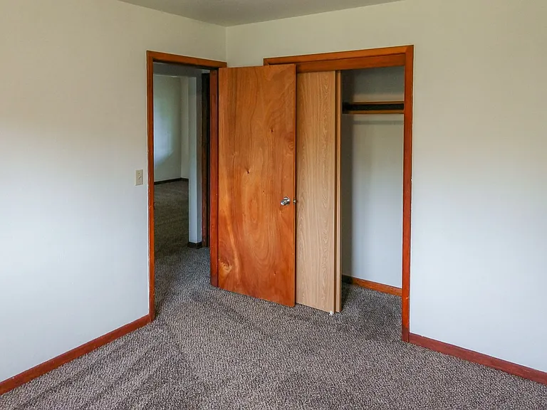1136 Fairmount Ave S — Photo 27