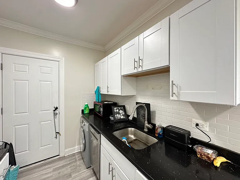 3817.5 N Greenview Ave #W3 — Photo 4