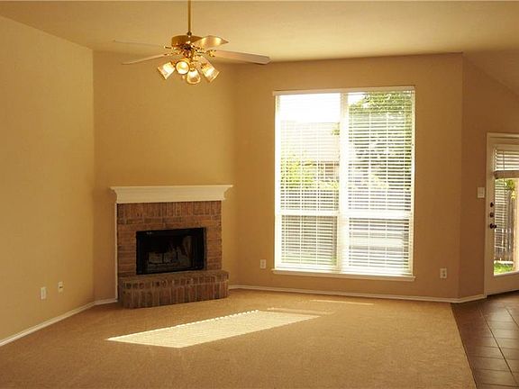 3rd image of 816 Margaret Dr