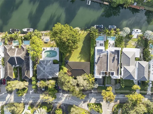 4851 University Dr, Miami, FL 33146