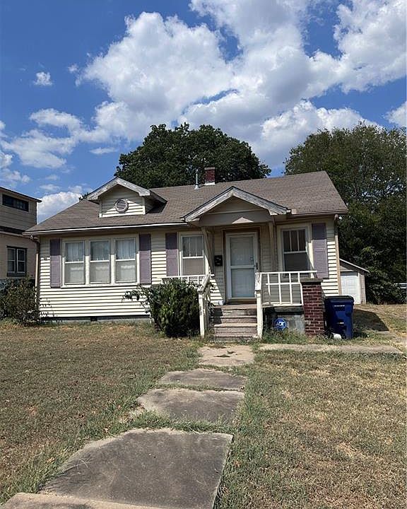 1st image of 1306 W 2nd St