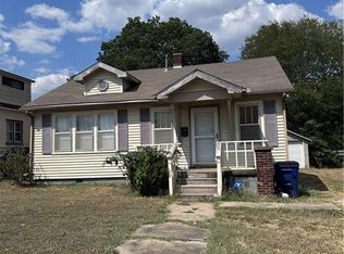 1306 W 2nd St, Coffeyville, KS 67337