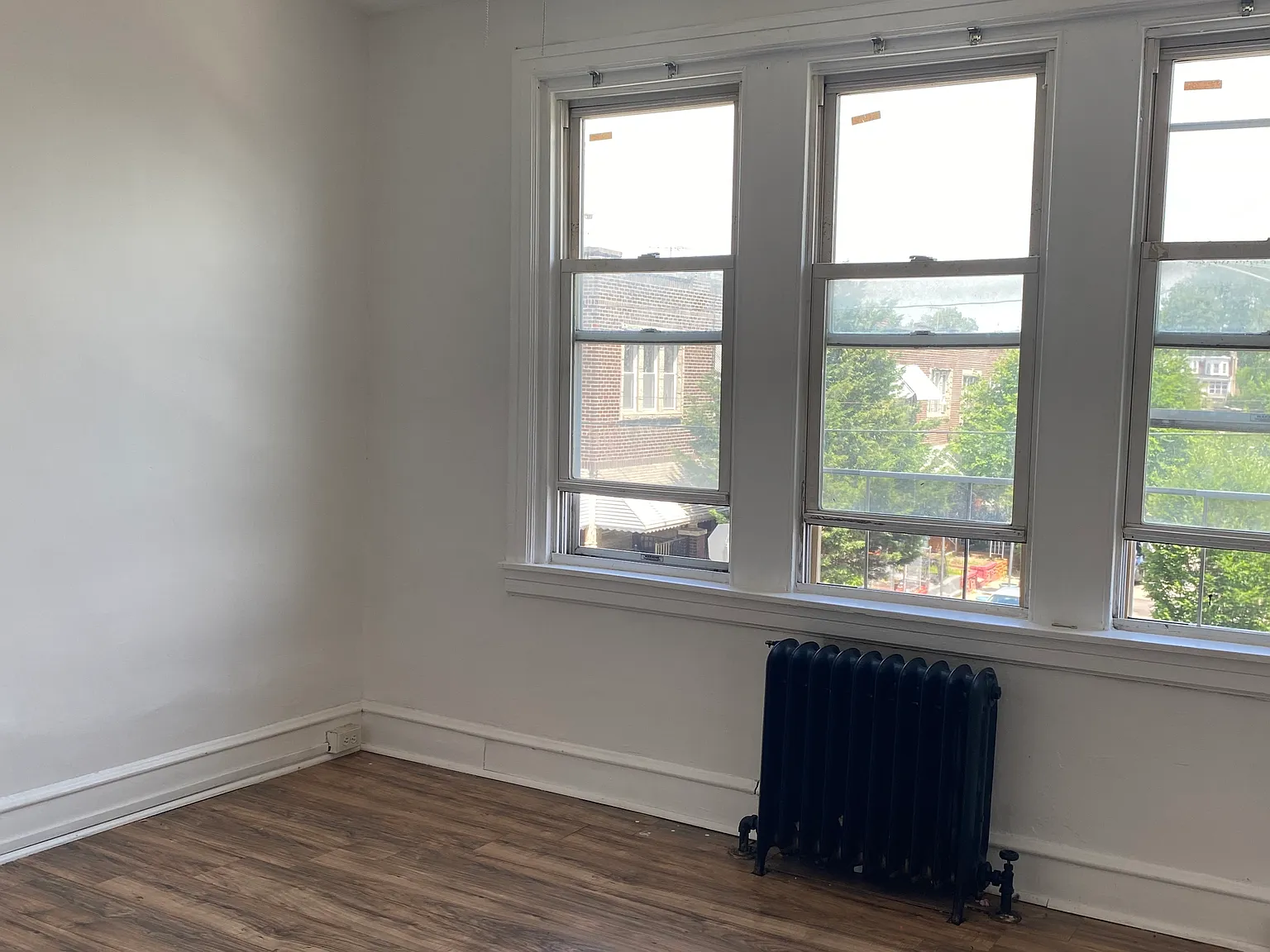 2 bed, 896 sqft, $1,350 — Photo 2