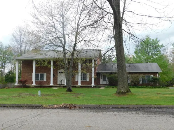 6 Oakwood Dr, Oil City, PA 16301