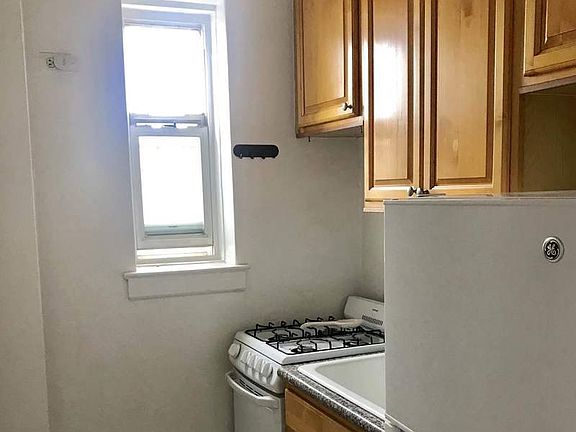 3rd image of 8645 Bay Pkwy APT E2