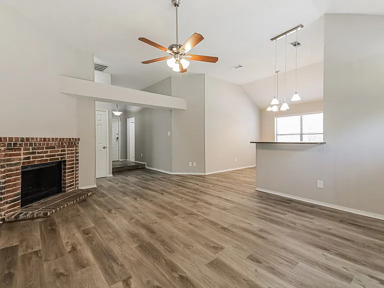 701 Park View Ave — Photo 6