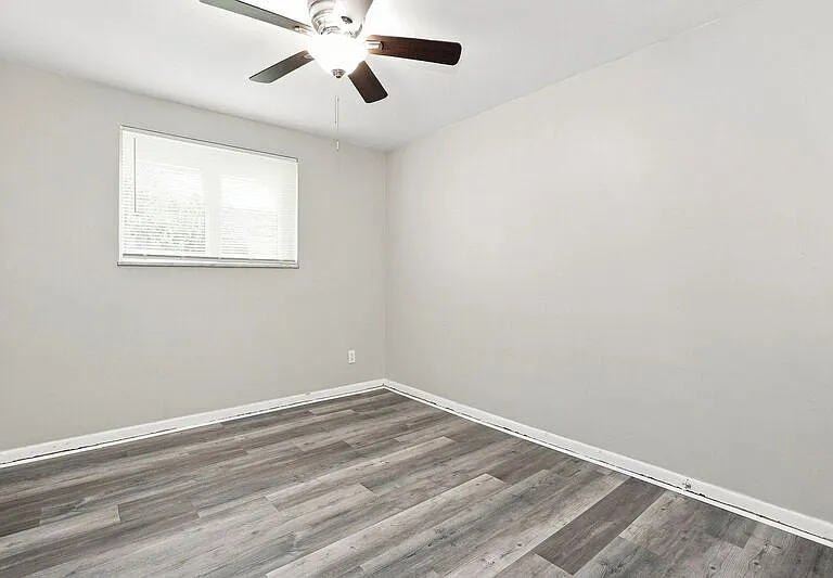 141 Stevens Ave — Photo 8
